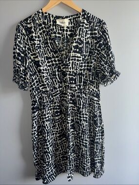 ba&sh Black and White Abstract Print V-Neck Dress